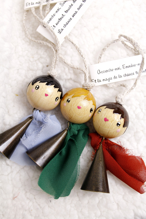 (image pour) Clochette Antique Garçon Châtain